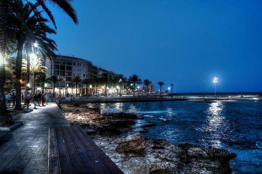 Apartament Torrevieja Experience Atico 1ª Linea Zewnętrze zdjęcie